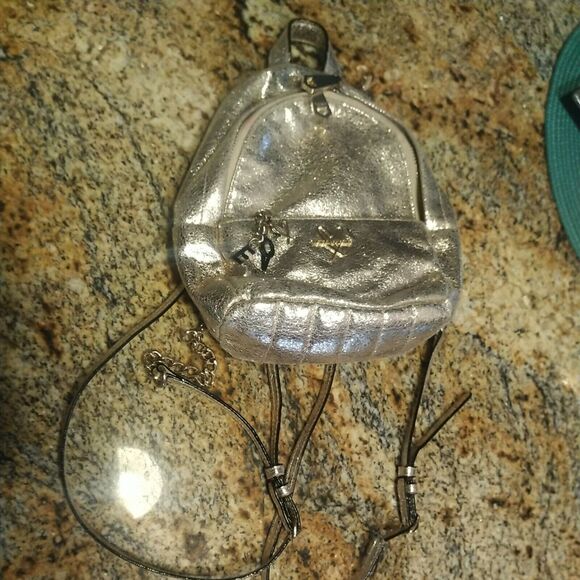 Victorias Secret Gold Backpack Mini Chain Straps Logo Charms CUTE!!! - Picture 11 of 12